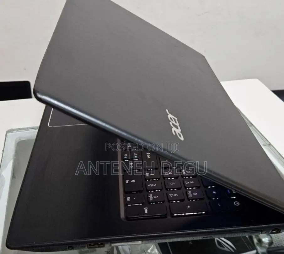 New Laptop Acer Aspire E5 4GB Intel Core I3 HDD 500GB