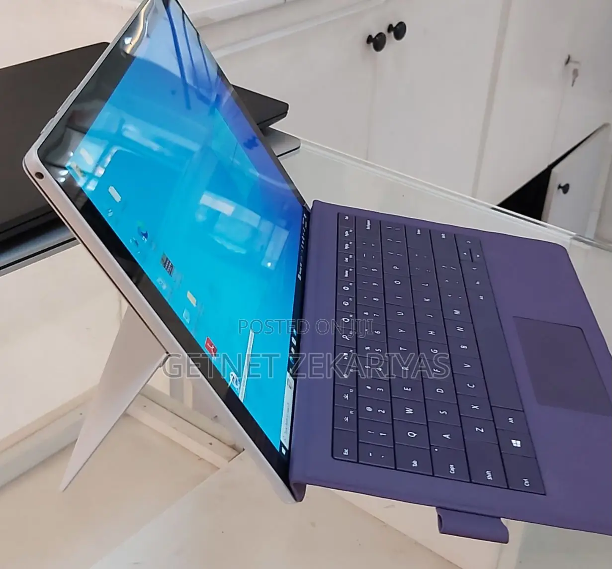 New Laptop Microsoft Surface Pro 4GB Intel Core M SSD 128GB