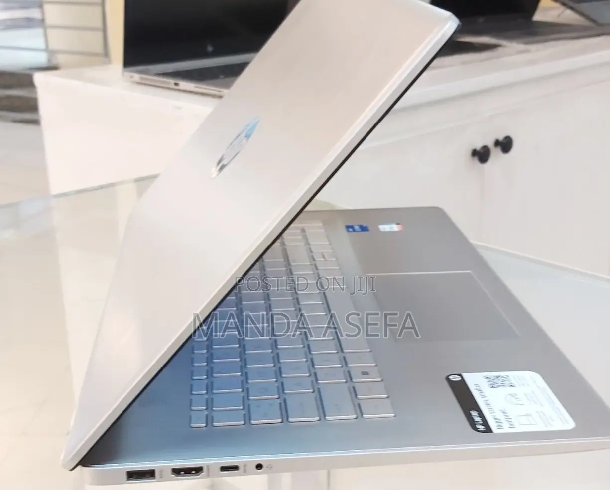 New Laptop HP Stream Notebook 8GB Intel Core I5 SSD 256GB