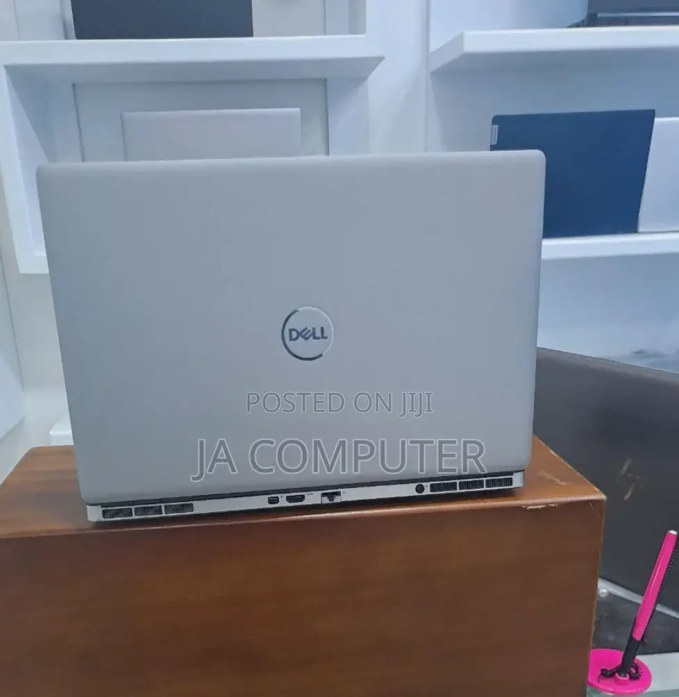 New Laptop Dell Precision 7560 16GB Intel Core I7 SSD 512GB