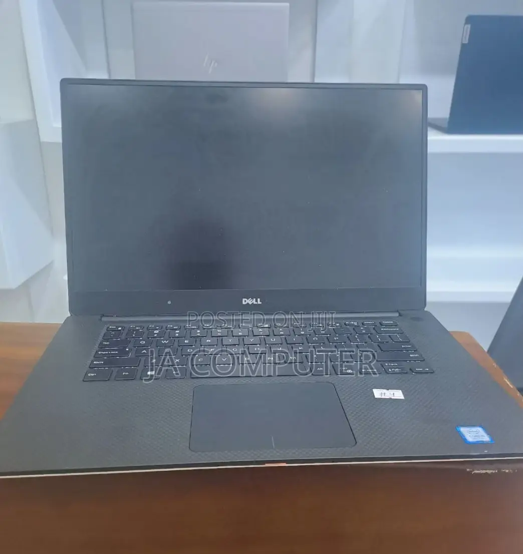 New Laptop Dell XPS 15 16GB Intel Core I9 SSD 512GB