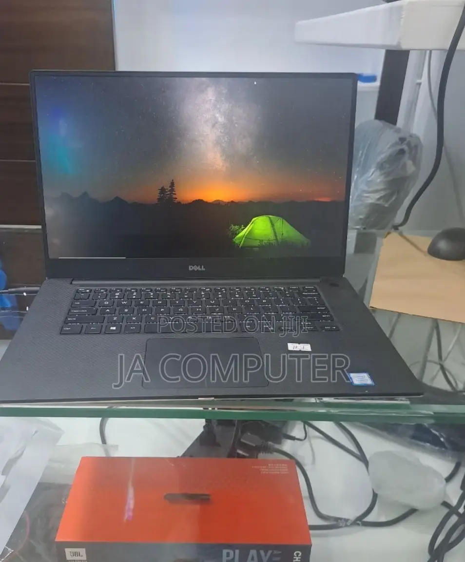 New Laptop Dell XPS 15 16GB Intel Core I9 SSD 512GB