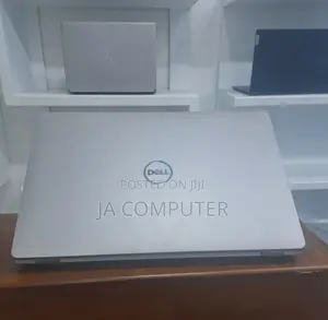 New Laptop Dell Precision 15 3551 16GB Intel Core I7 SSD 512GB