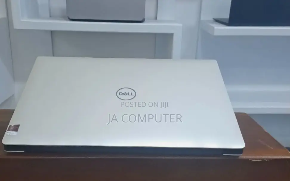 New Laptop Dell Precision 5530 16GB Intel Core I7 SSD 512GB