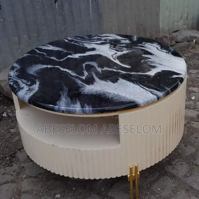 በ ኢፖክሲ የተሰሩ የሶፋ ጠረጴዛ