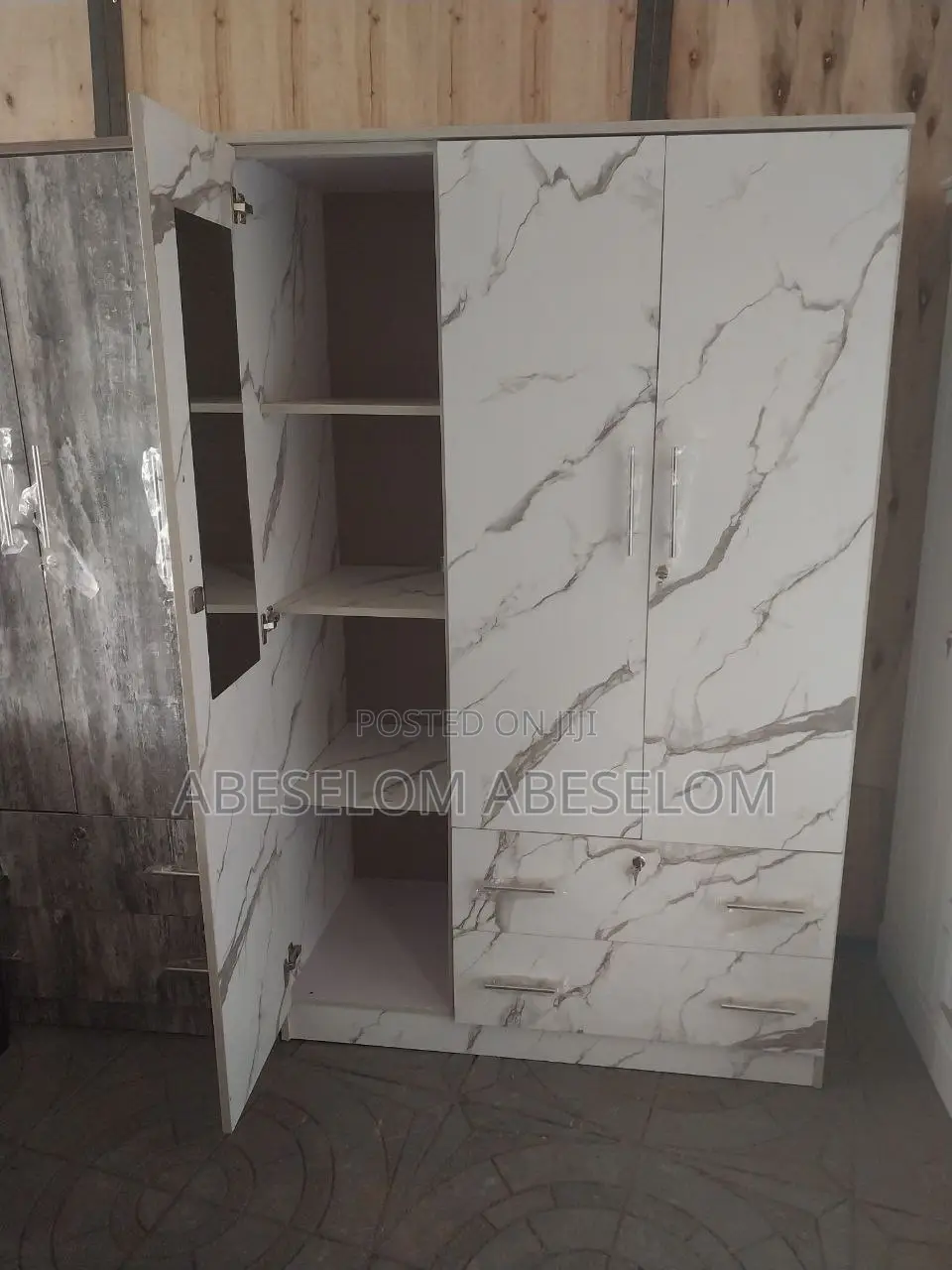 1,20 Cm በላምኔት የተሰሩ ቁምሳጥን