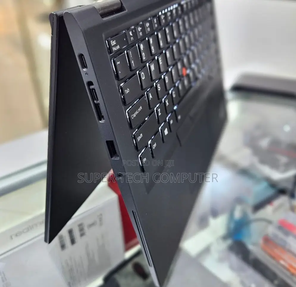 New Laptop Lenovo ThinkPad X390 Yoga 8GB Intel Core I5 SSD 512GB