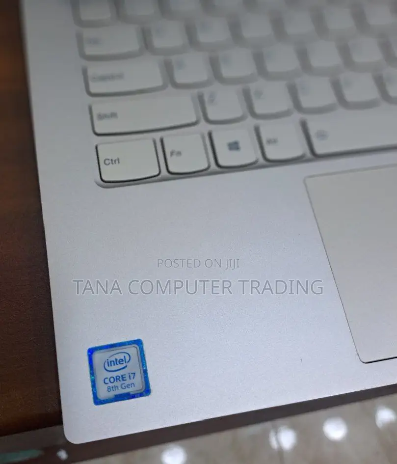 New Laptop Lenovo Yoga C740 16GB Intel Core I7 SSD 512GB