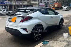 Toyota C-HR 2021 White