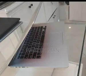 New Laptop Apple MacBook Pro 2015 16GB Intel Core i7 SSD 512GB