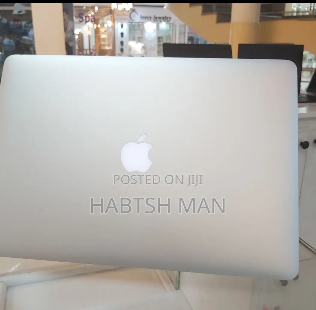 New Laptop Apple MacBook Pro 2015 16GB Intel Core i7 SSD 512GB