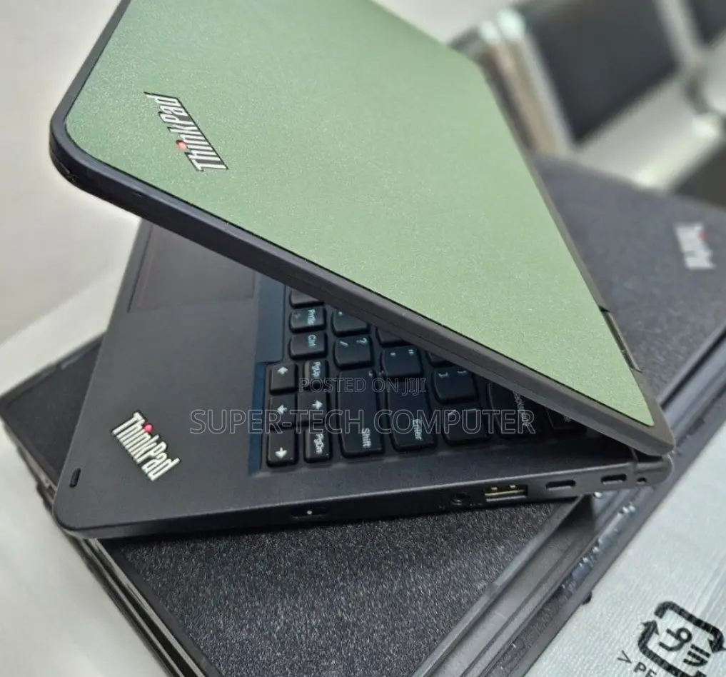 New Laptop Lenovo Yoga 11e 4GB Intel Core 2 Quad SSD 128GB