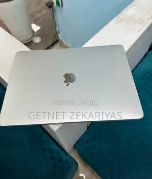 New Laptop Apple MacBook Pro 2018 16GB Intel Core I7 SSD 512GB