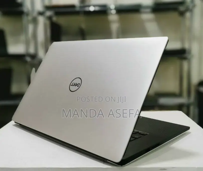 New Laptop Dell Precision 5520 16GB Intel Core I7 SSD 512GB