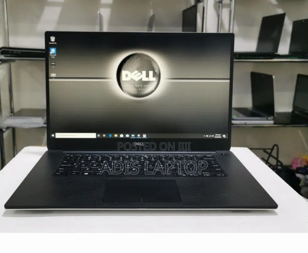 New Laptop Dell Precision 5520 16GB Intel Core I7 SSD 512GB