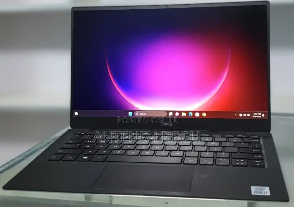 New Laptop Dell XPS 13 8GB Intel Core I5 SSD 256GB