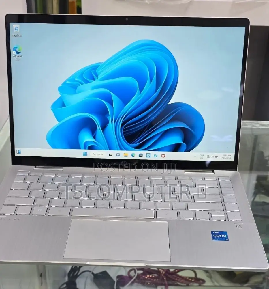 New Laptop HP Pavilion X360 8GB Intel Core I5 SSD 512GB