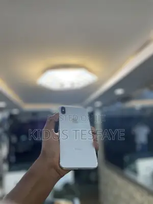 Apple iPhone XS Max 64 GB White