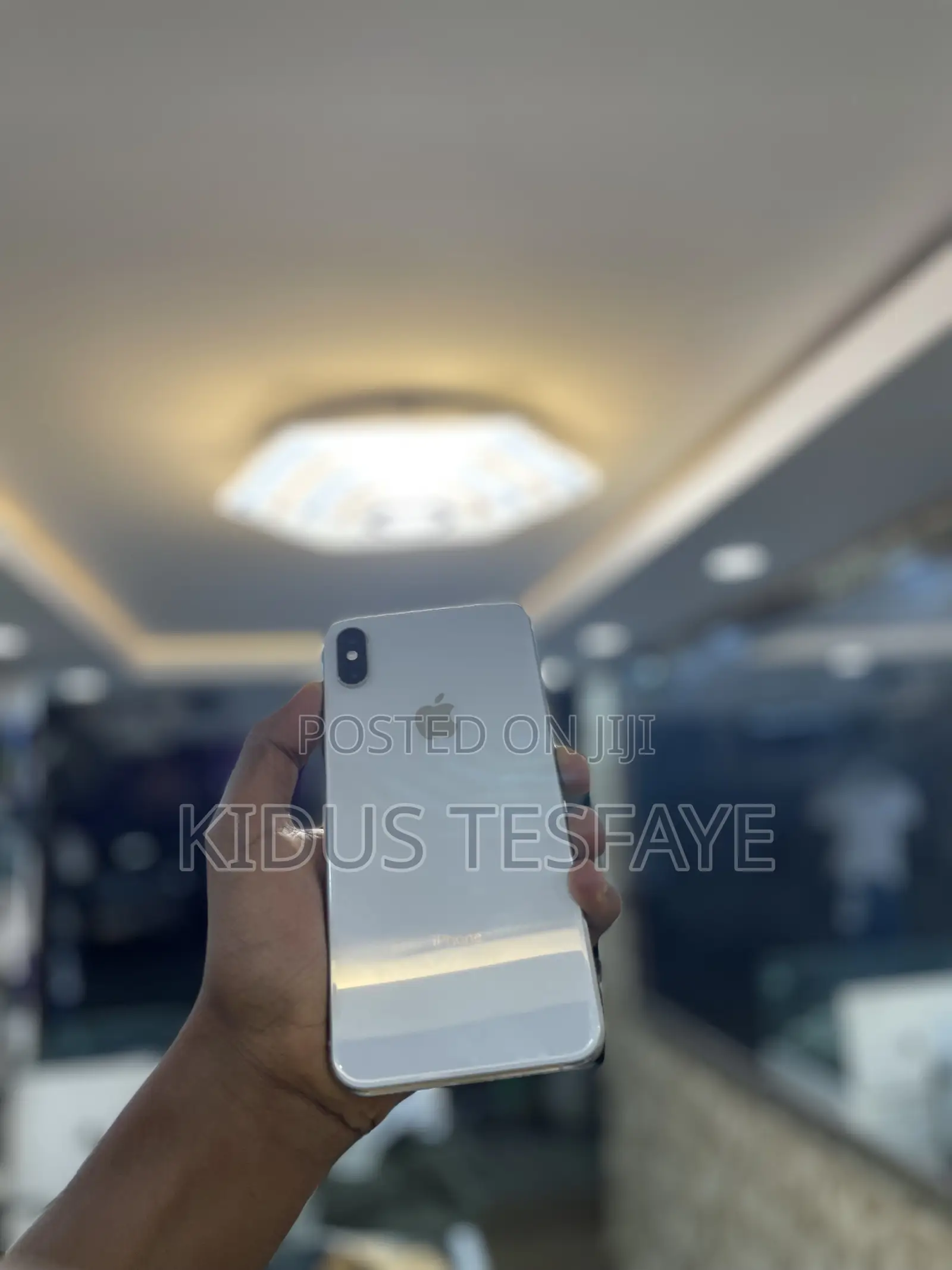 Apple iPhone XS Max 64 GB White