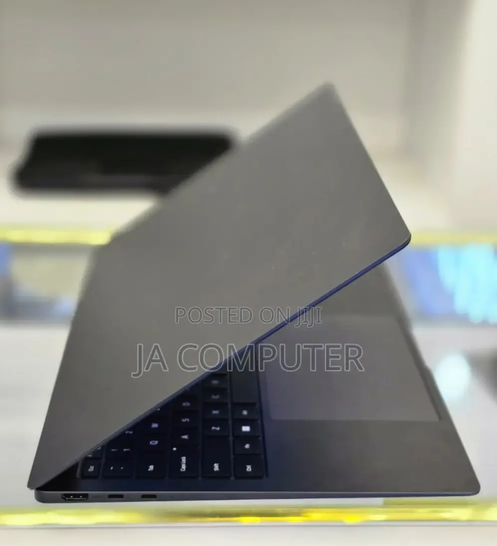 New Laptop Samsung Galaxy Book 2 16GB Intel Core I7 SSD 1T