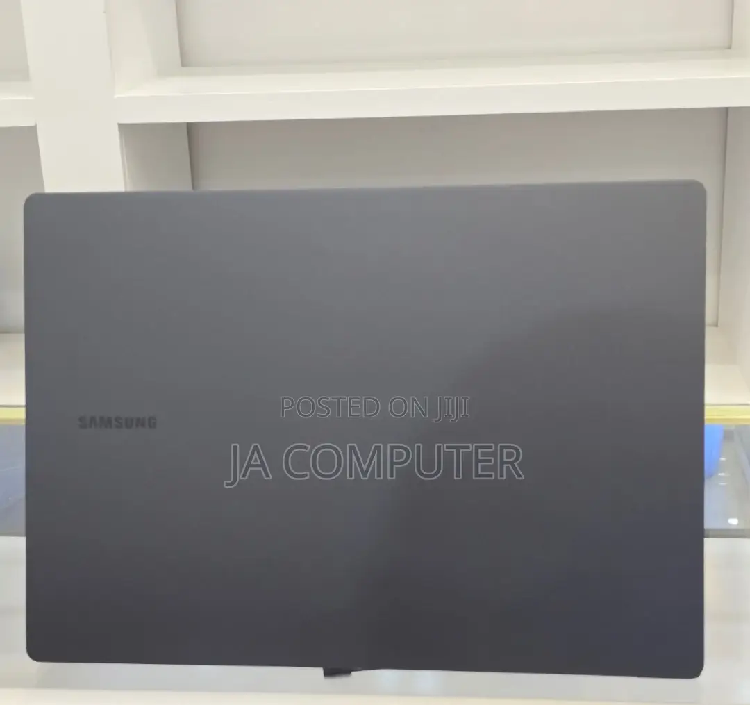 New Laptop Samsung Galaxy Book 2 16GB Intel Core I7 SSD 1T