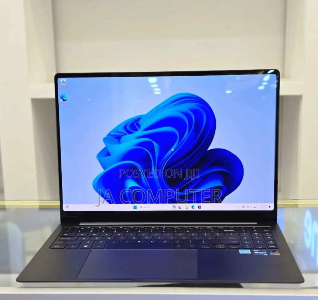 New Laptop Samsung Galaxy Book 2 16GB Intel Core I7 SSD 1T