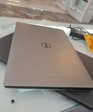 New Laptop Dell Precision 5520 16GB Intel Core I7 SSD 512GB