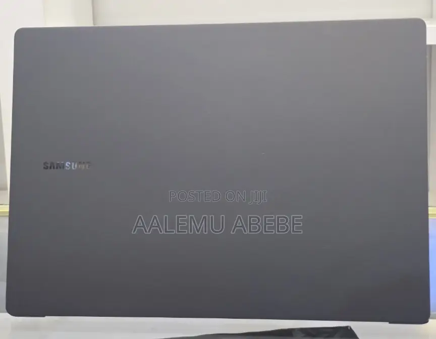 New Laptop Samsung 16GB Intel Core I7 SSD 1T