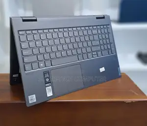 New Laptop Lenovo Yoga C740 8GB Intel Core I5 SSD 512GB