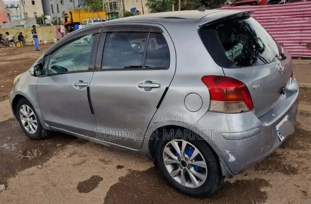 Toyota Yaris 2008 Silver