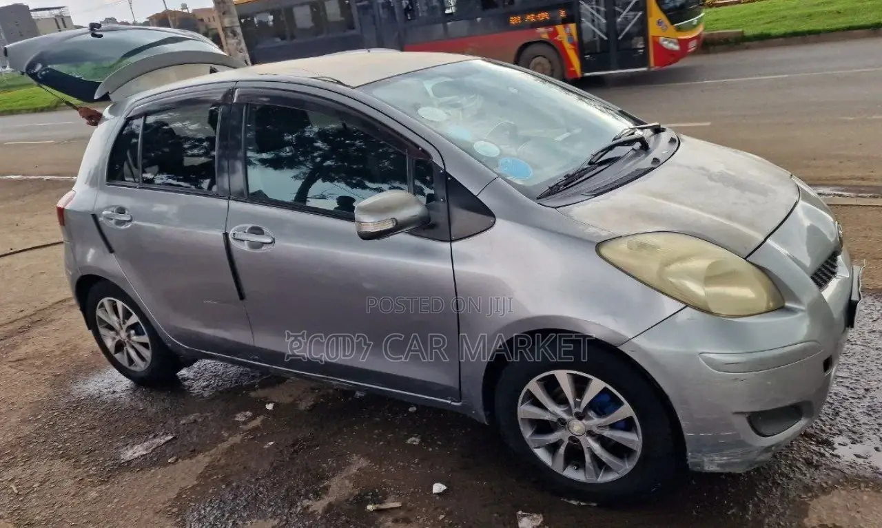 Toyota Yaris 2008 Silver