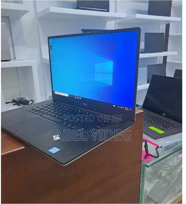 New Laptop Dell XPS 15 16GB Intel Core I7 SSD 512GB