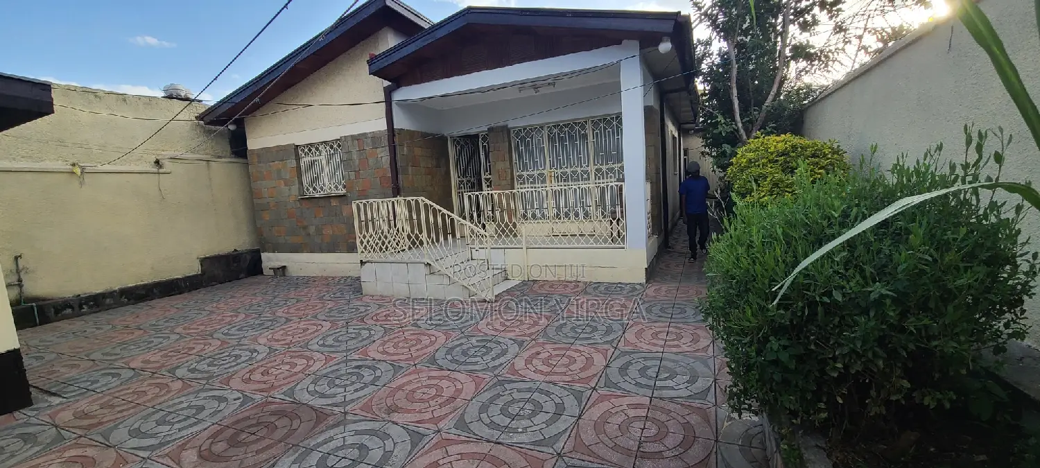 Furnished 4bdrm Villa in አድስ አበባ, Yeka for rent