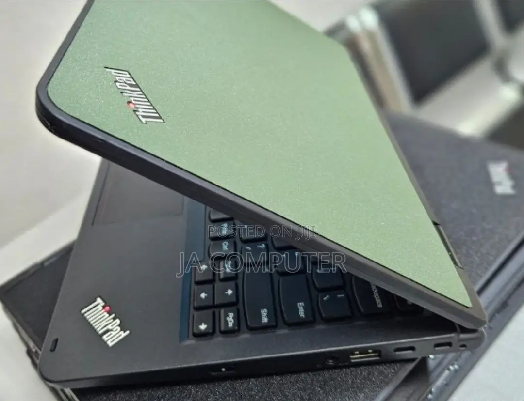 New Laptop Lenovo Yoga 11e 4GB Intel Core 2 Quad SSD 128GB