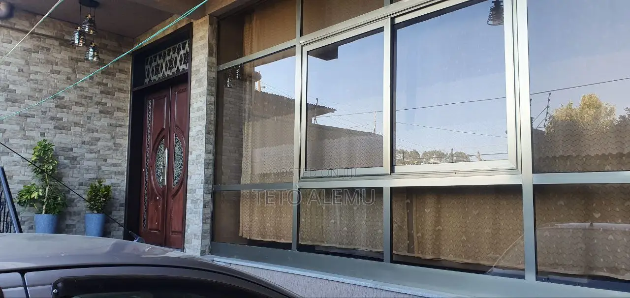 6bdrm House in የሚሸጥ ቅንጡ ቤት ካራ አቤም, Yeka for sale