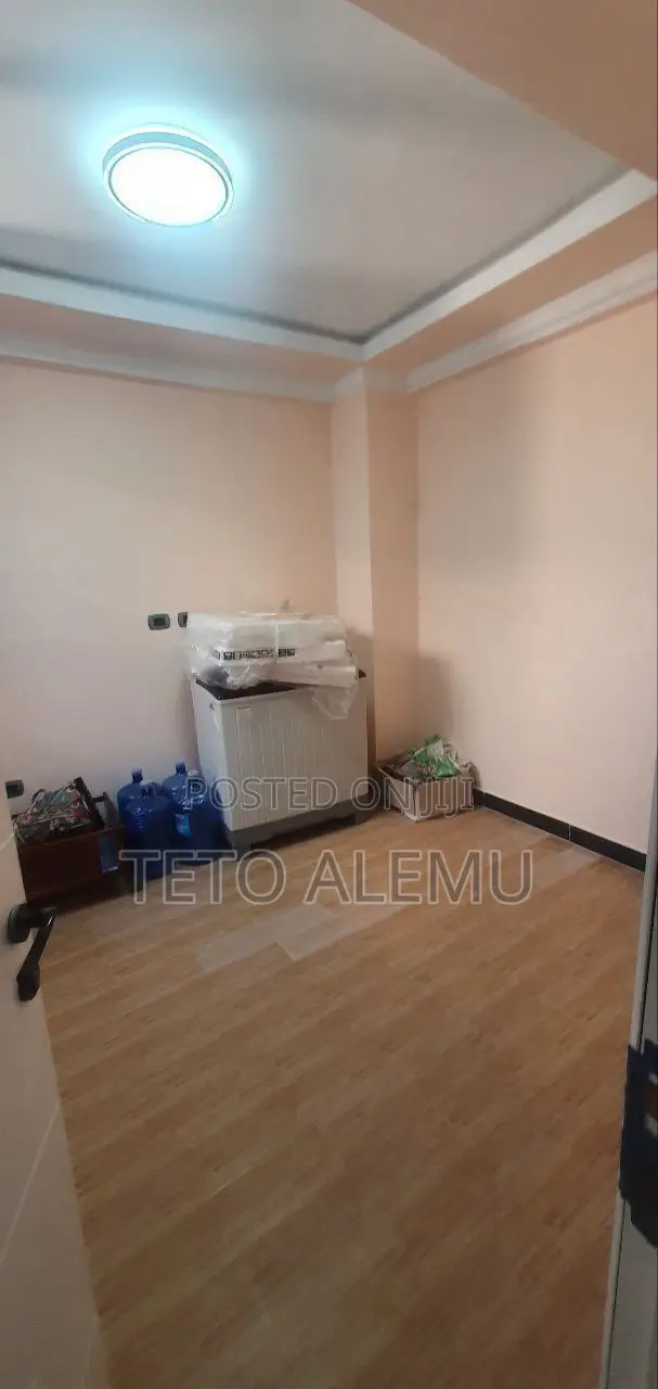 6bdrm House in የሚሸጥ ቅንጡ ቤት ካራ አቤም, Yeka for sale