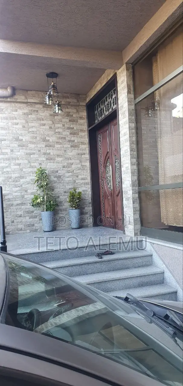 6bdrm House in የሚሸጥ ቅንጡ ቤት ካራ አቤም, Yeka for sale