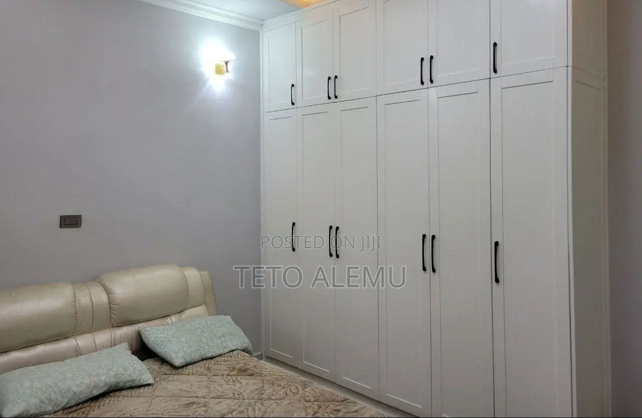 3bdrm Villa in የሚሸጥ ቪላ ፓውሎስ, Gullele for sale