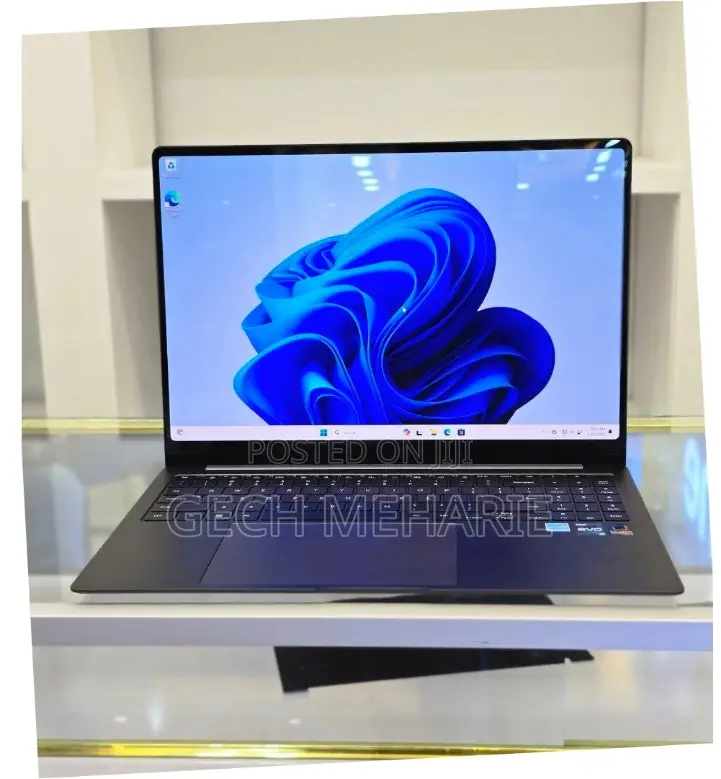 New Laptop Samsung Galaxy Book3 Pro 360 16" 16GB Intel Core I7 SSD 1T