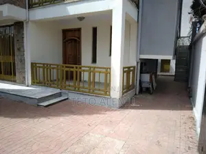 4bdrm House in የሚሸጥ ቤት ፍየል ቤት, Bole for sale