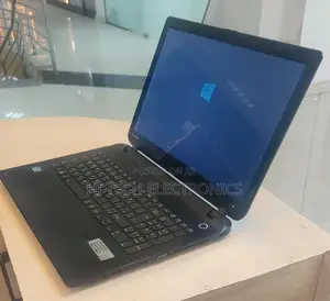 Photo - Laptop Toshiba Satellite C55 4GB Intel Core I3 HDD 500GB