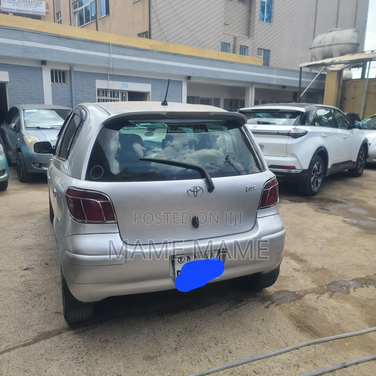 Toyota Vitz 2004 Silver