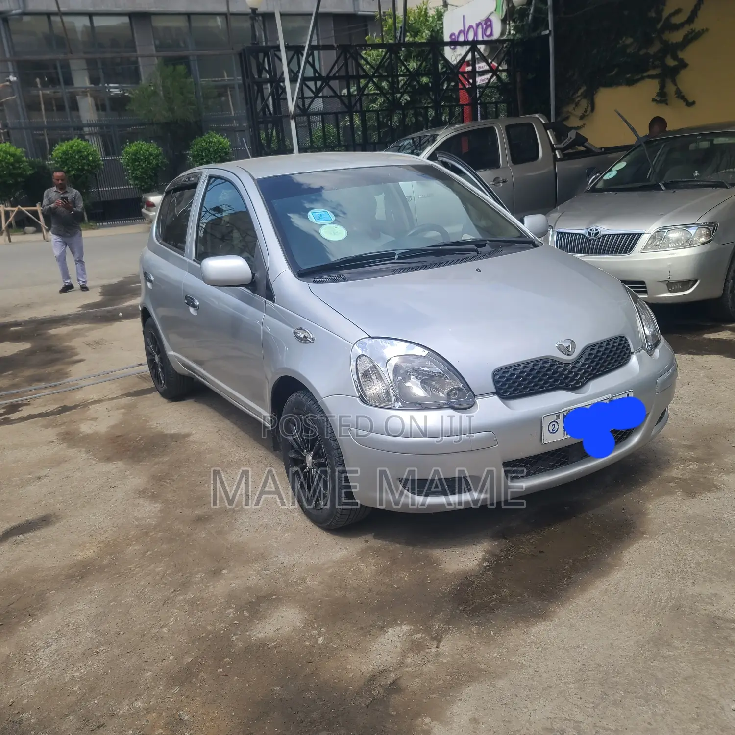 Toyota Vitz 2004 Silver