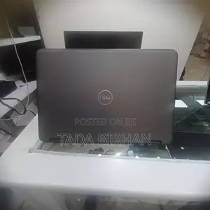 Photo - New Laptop Dell Latitude 5310 8GB Intel Core I3 SSD 128GB