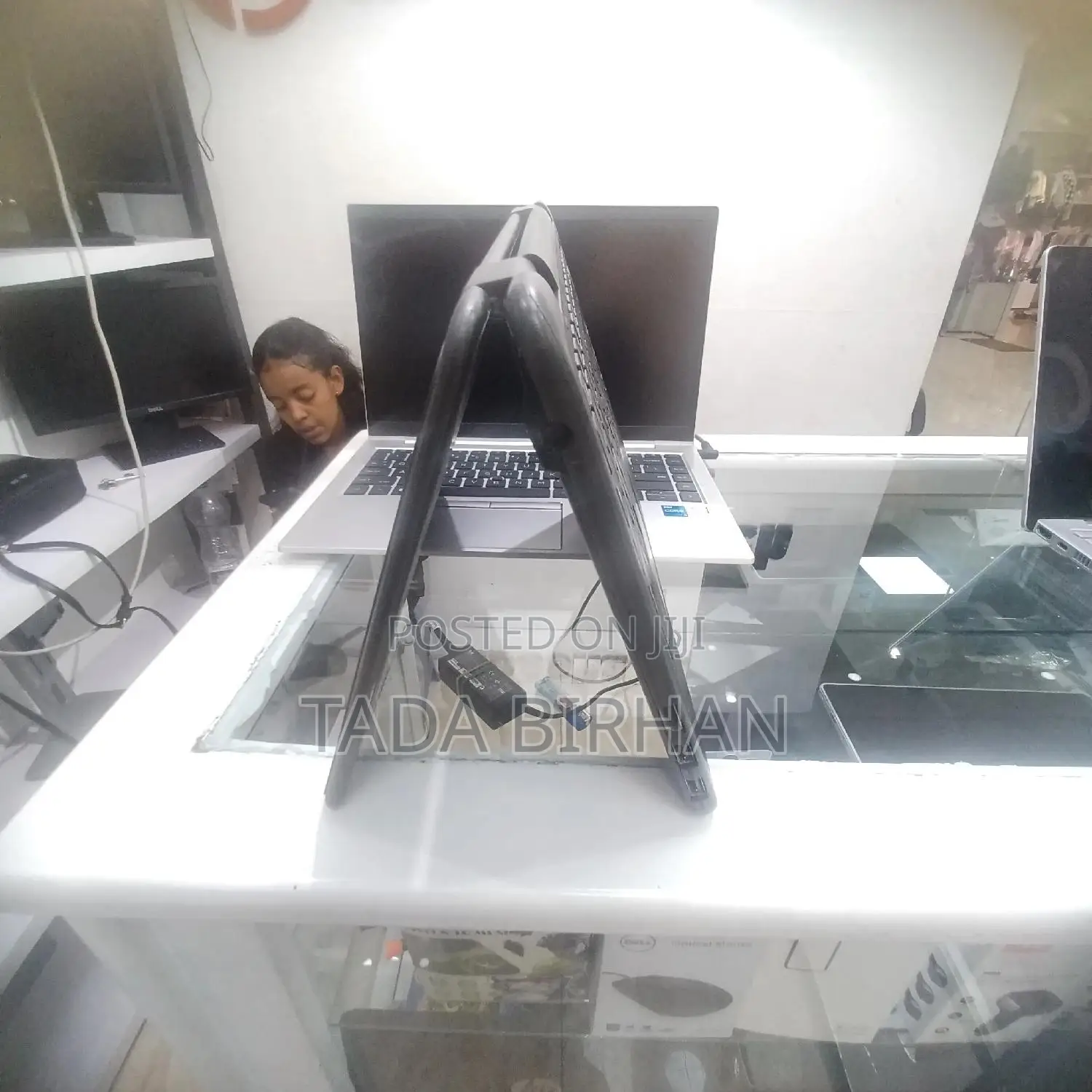 New Laptop Dell Latitude 5310 8GB Intel Core I3 SSD 128GB