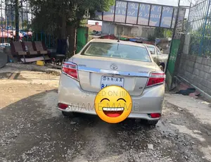 Toyota Yaris 2017 Silver