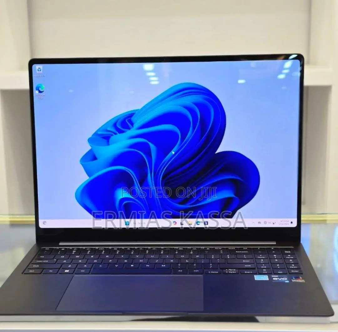 New Laptop Samsung Chromebook 3 11 16GB Intel Core I7 SSD 512GB