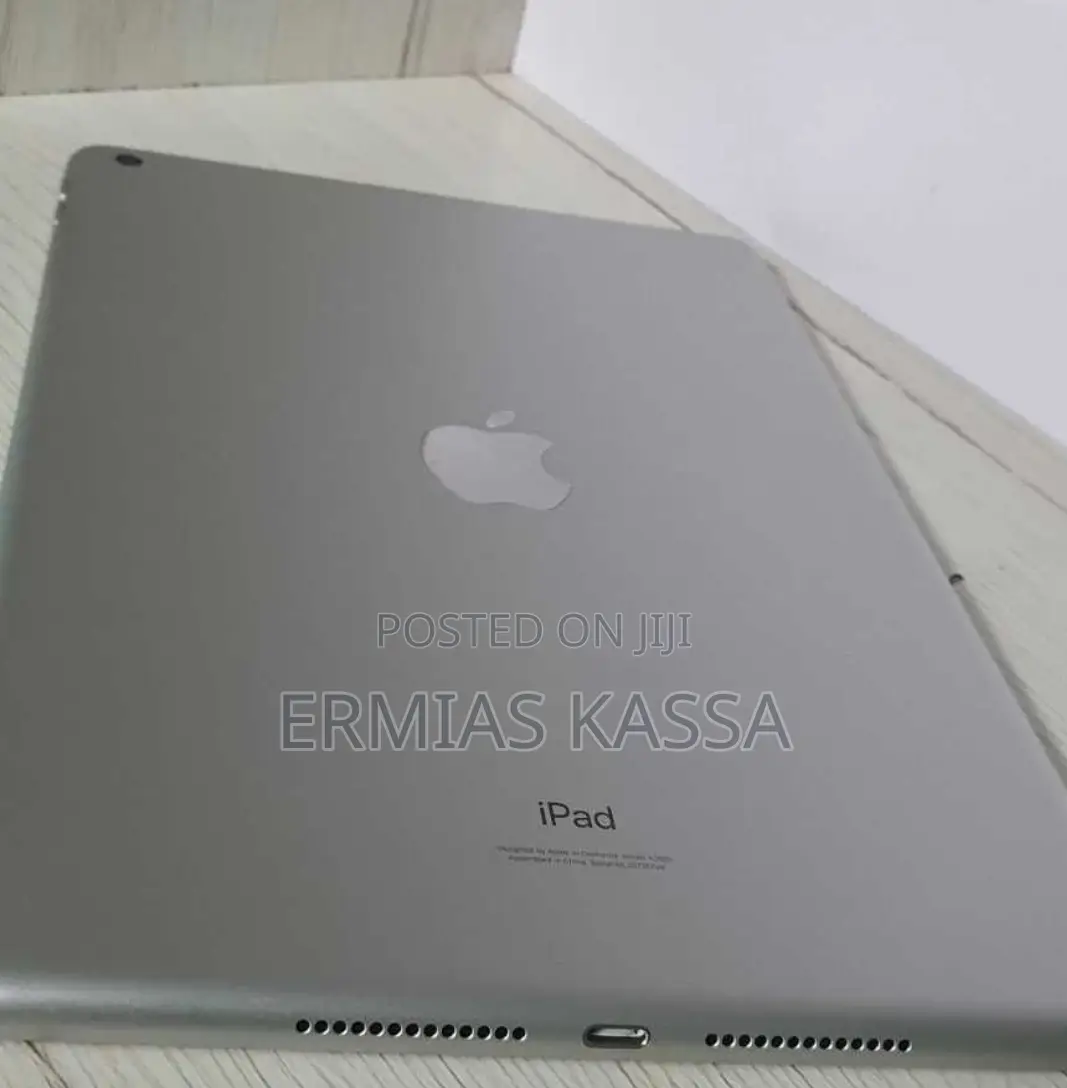 New Apple iPad 10.2 (2021) 64 GB Silver