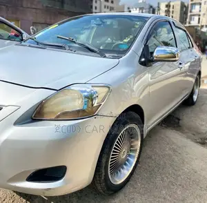 Toyota Yaris 2009 Silver