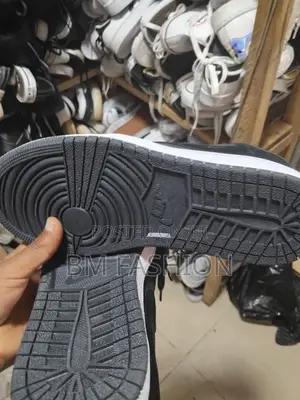 Travis Scott Air Jordan Black and White